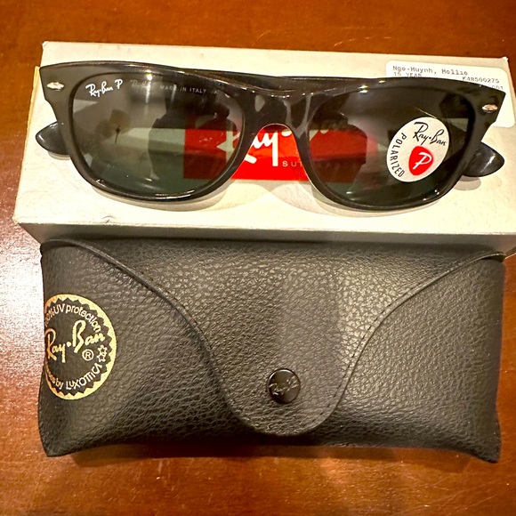 Brand new polarized Ray-Ban sunglasses in black (RB2132). - Picture 1 of 2